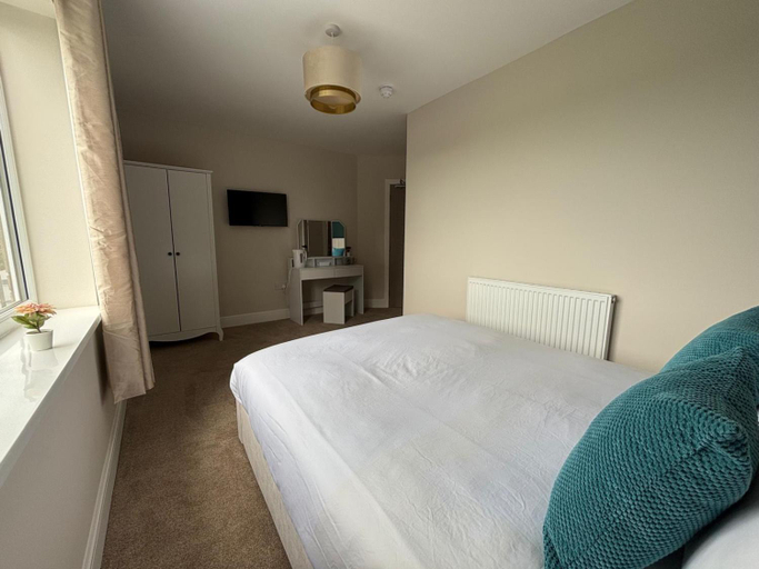 Bedroom 2, East Halton Hotel, North Lincolnshire