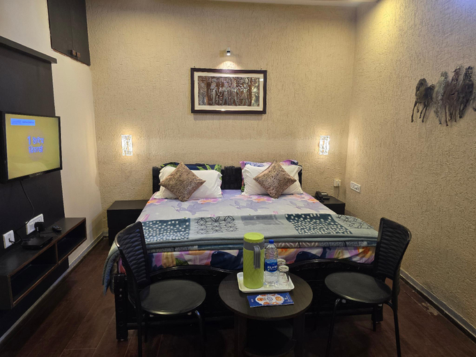 Bedroom 3, Shaleen Elegance Home Stay -Near Nakki Lake-Male Stag Not Allowed, Sirohi