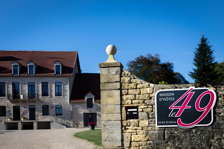 Exterior & Views 4, Le 49 Coté Parc, Jura