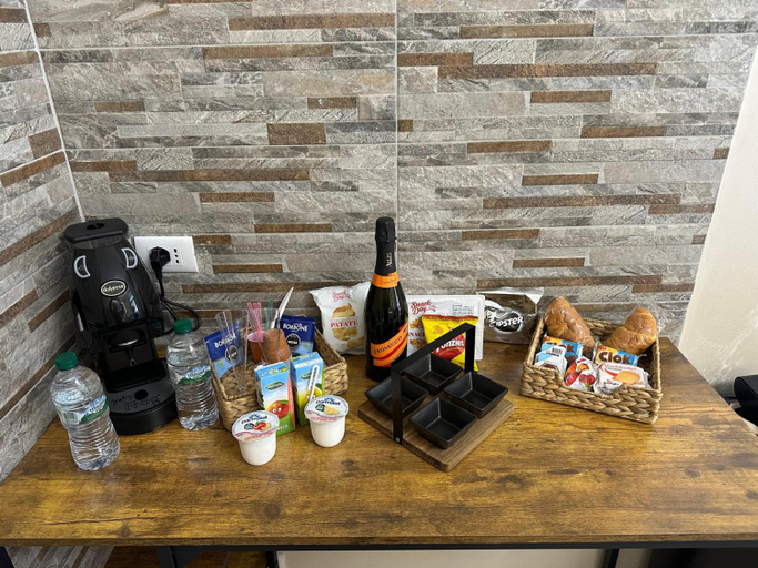 Food & Drinks 4, Agata House, Catania