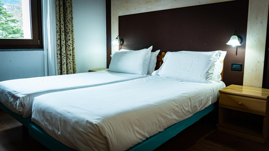 Bedroom 3, Hotel Au Soleil, Aosta