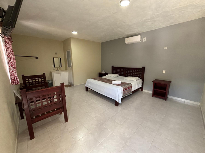 Bedroom 4, HOTEL VILLA CALAKMUL, Champotón