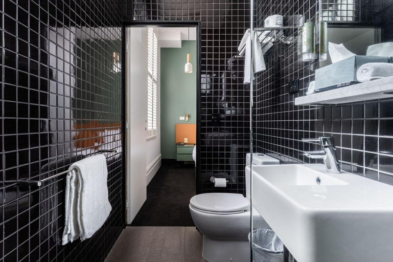 Bathroom 3, Middle Park Hotel, Melbourne