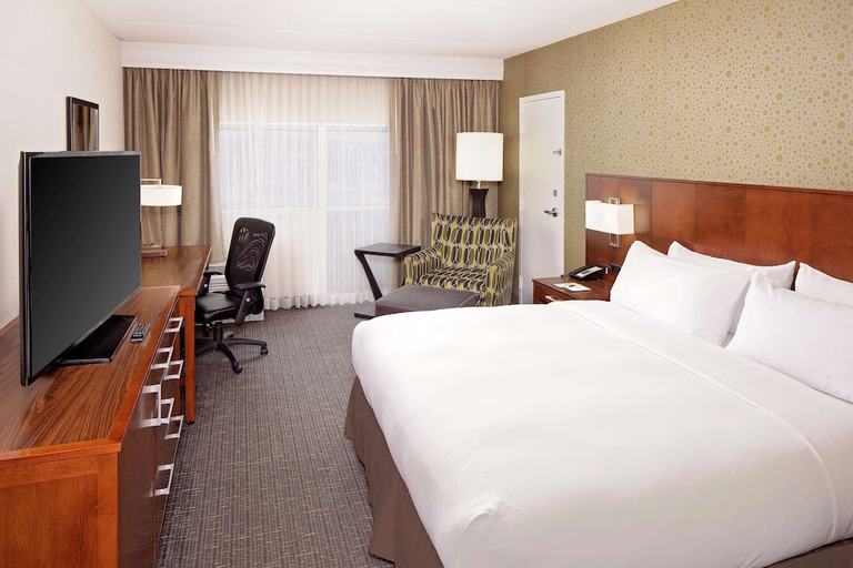 Bedroom 3, DoubleTree by Hilton South Bend, Saint Joseph