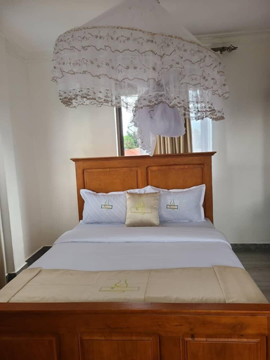 Room 2, Tek Country gardens buwama, Mawokota