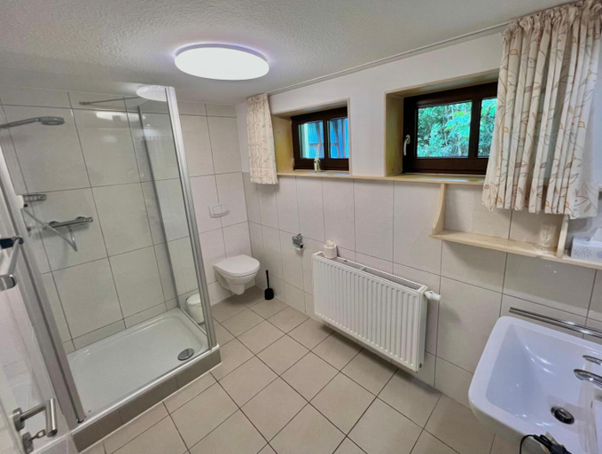 Bathroom 3, Landhaus Fillerberg, Oldenburg