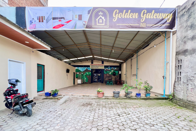 Exterior & Views 2, RedDoorz @ Golden Gateway Medan, Medan