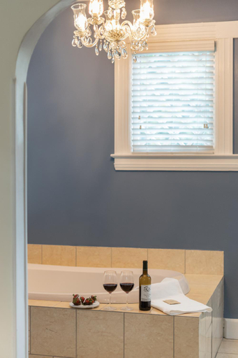Bathroom 3, MANOR HOUSE - BED AND BREAKFAST - ADULTS ONLY, Litchfield