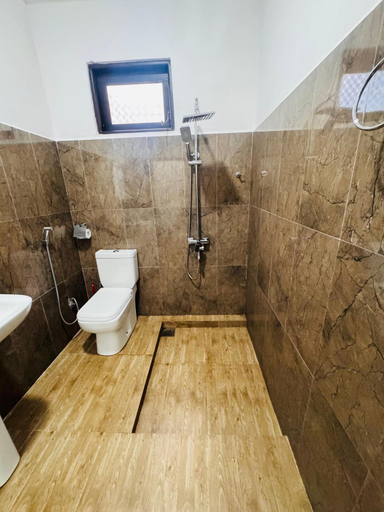 Bathroom 3, Ella Shali's home, Ella
