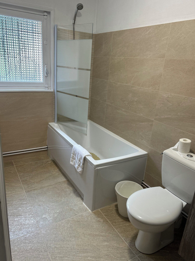 Bathroom 5, Comme chez soi, Loire