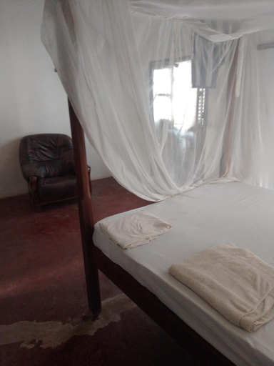 Others 4, Ola Ola House, Lamu West