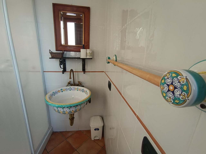 Bathroom 5, La Fonte B&B, Campobasso