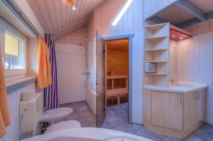 Bathroom 4, exklusives skandinavisches Ferienhaus, Mecklenburgische Seenplatte