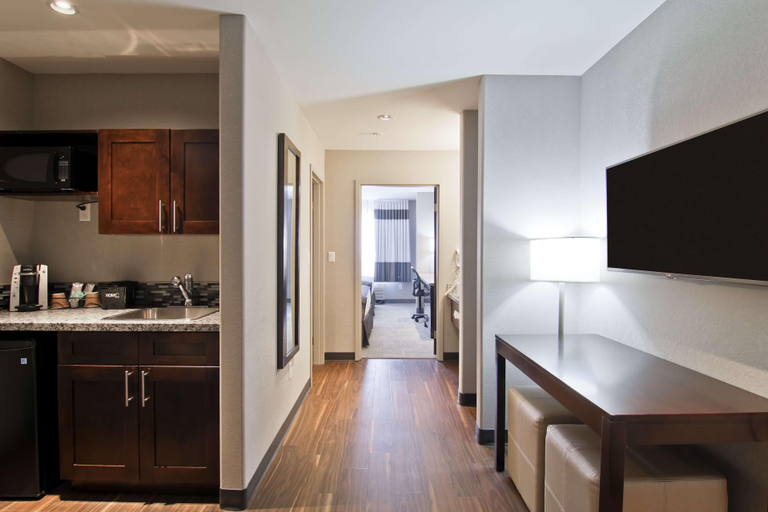 Bedroom 3, Home Inn and Suites Regina Airport West, Division No. 6