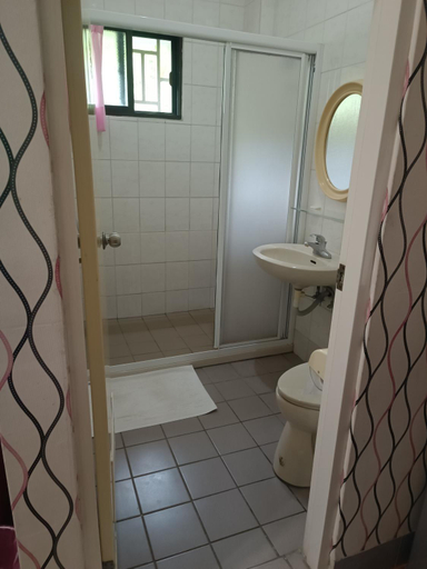 Bathroom 2, Reny Lake Warm Hostel, Chiayi County