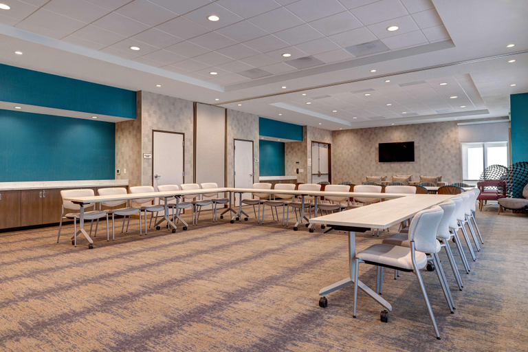 Business Facilities 1, Hilton Garden Inn Temecula, Riverside