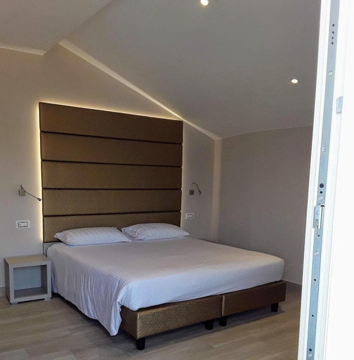Bedroom 2, Hotel Danieli La Castellana lago di Garda, Verona