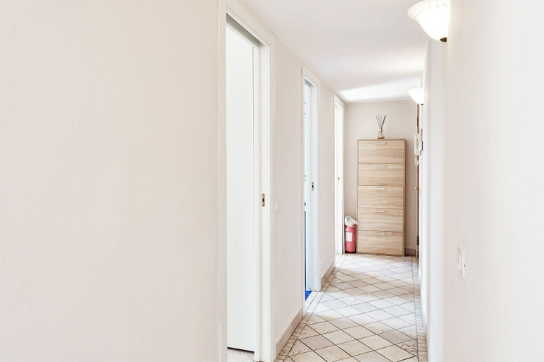 Hallway 2, Casa Vico delle Isole by Wonderful Italy, Genova