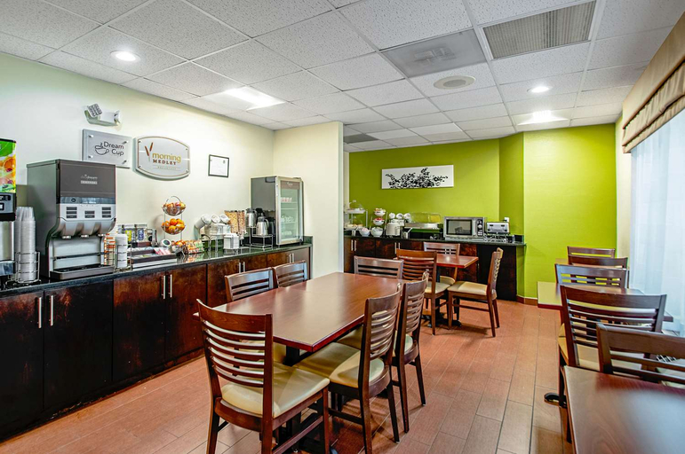 Food & Drinks 4, Garner Hotel Frederick Southeast By IHG, Frederick