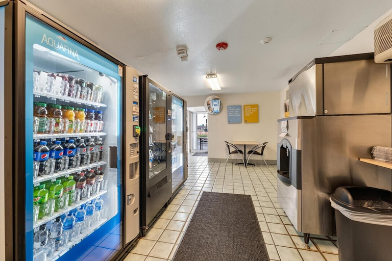 Food & Drinks, Motel6 Grand Junction, CO, Mesa