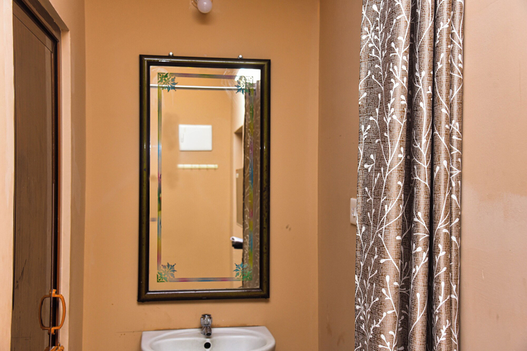Bathroom 2, Temple View Residency, Nagappattinam