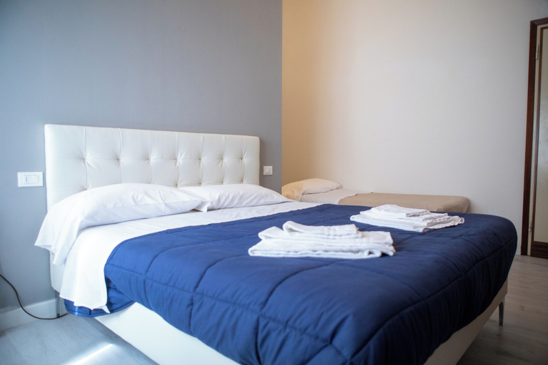 Room 4, VILLAGIOVEROOMS, Prato