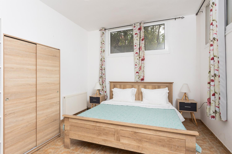 Bedroom 3, Villa Glan Y Mor, Crete