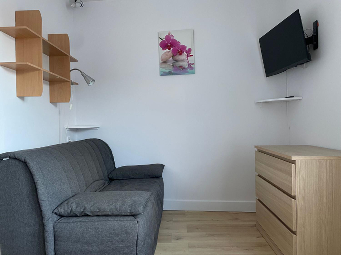 Others 5, Meuble de Tourisme dans parc arbore 1000m2 - Sejour-la-Roche Eperon, Vienne