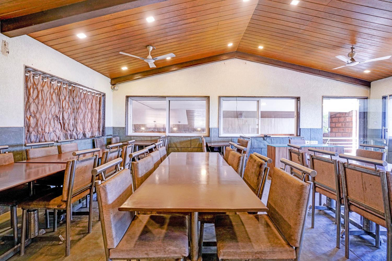 Restaurant 5, Deluxe With Twin Bed Shiva's Valley, Satara