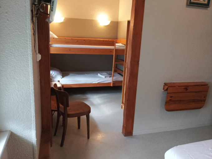 Bedroom 2, Residence-Chambres d'hotes du Gerardmer Chez Raoul- Soultzeren, Haut-Rhin