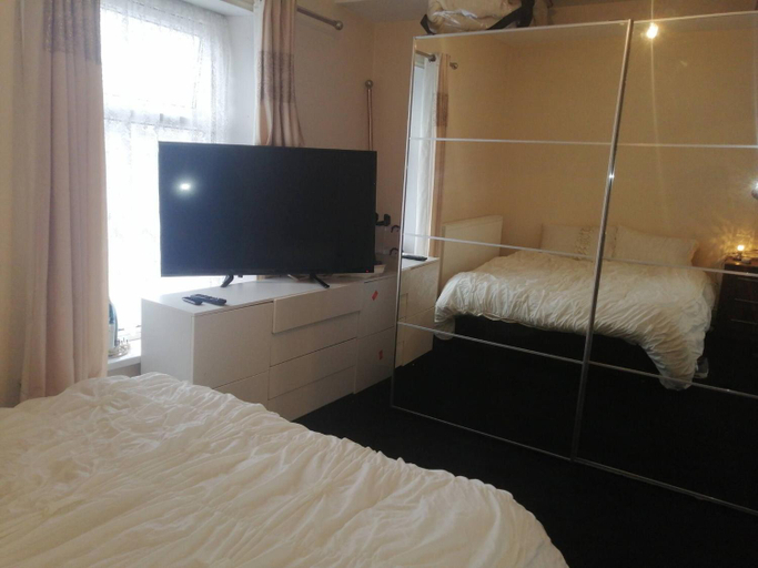 Bedroom 2, Room-charming Bradford Room to Rent With, Bradford