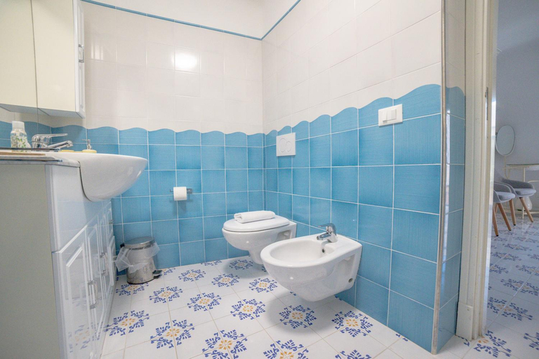 Bathroom 4, Villa Conchiglia blu con piscina, Napoli