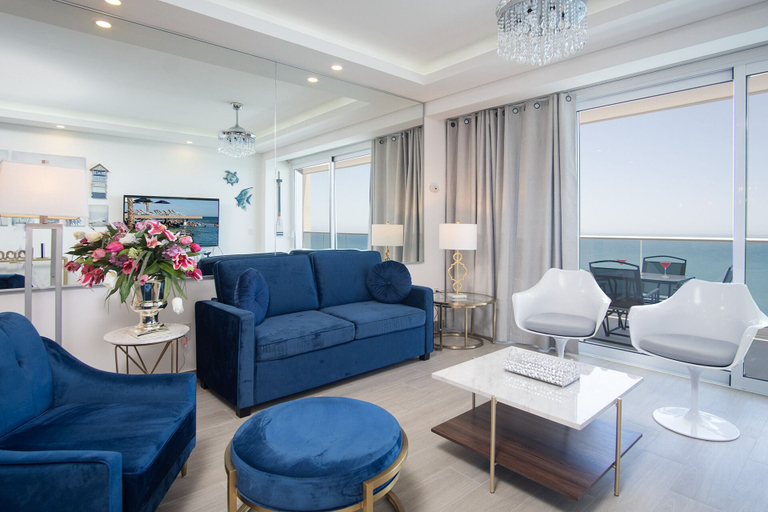 Living area 3, Splash in The New Lazy River and Sleep In Luxury Encantame C2102, Puerto Peñasco
