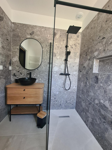 Bathroom 4, Villa de Luxe en Provence - Piscine chauffée, Puget France, Vaucluse