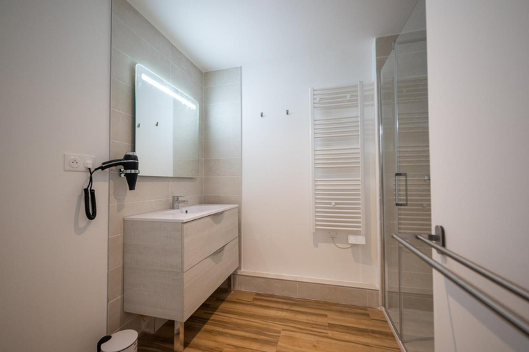 Bathroom, MY Hotel Residences - La Grande-Motte, Hérault