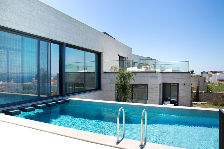 Pool 2, VistaPort A, Bodrum