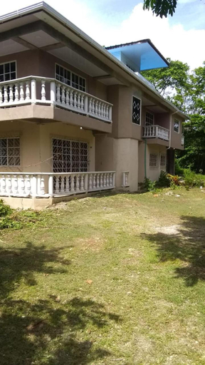 Others 2, Cristina Reeves Home, San Andrés