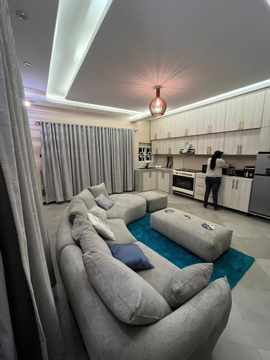 Living area 4, Dim De Lights, Buikwe