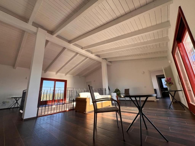 Lobby sitting area, Monte allegru, Sassari