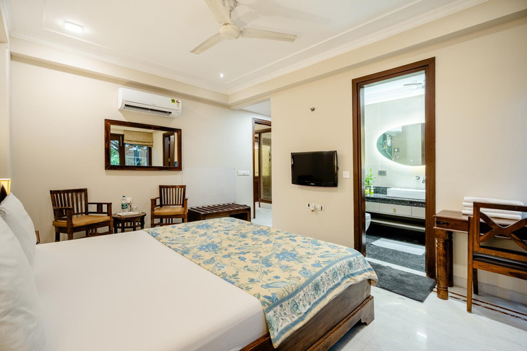 Bedroom 2, Tree of Life Bed & Breakfast, Delhi