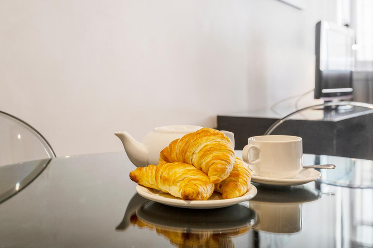 Food & Drinks 5, Punthill Apartment Hotel - Flinders Lane, Melbourne