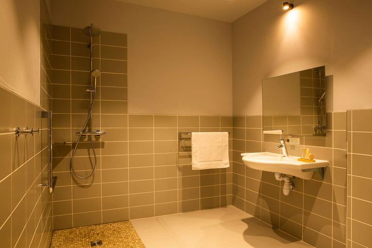 Bathroom 4, The Originals Boutique Htl des Sources Nevers Nord, Nièvre