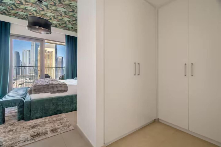 Room 4, Full Burj View 2 min to Dubai Mall, Dubai