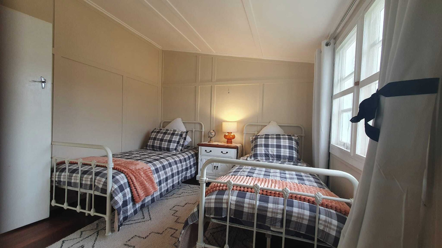 Room 2, Hamlet Downs Country Accom, Central Highlands