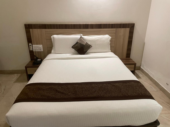 Bedroom 2, R G Resorts, Kolar