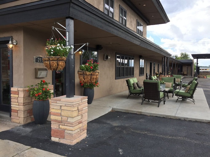 Exterior & Views 1, Rodeway Inn & Suites Williams Downtowner-Rte 66, Coconino