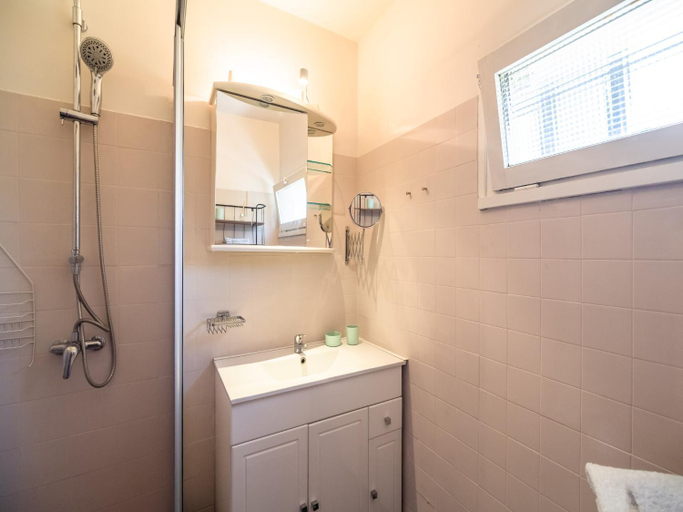 Bathroom 3, Villa in Pouzols with Private Pool, Aude
