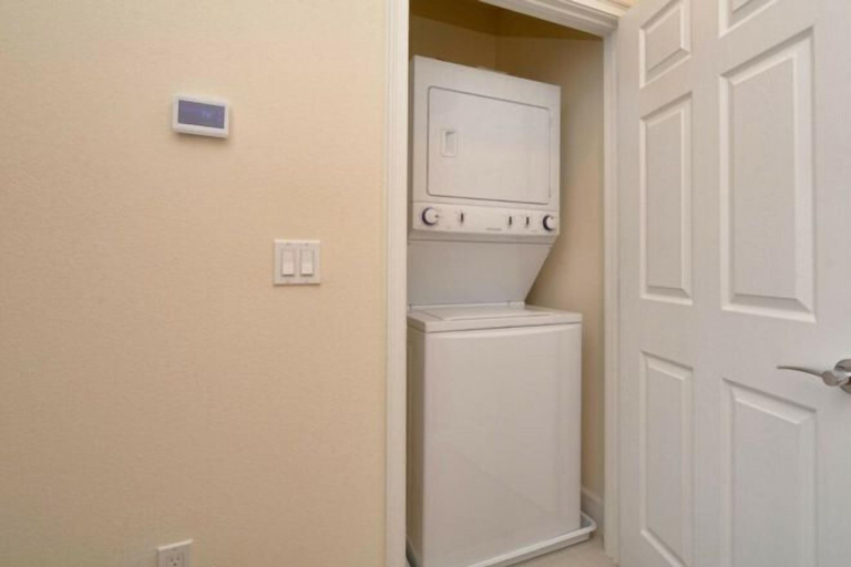 Laundry room, Serenity 3 Bedroom Vacation Home 1523, Lake