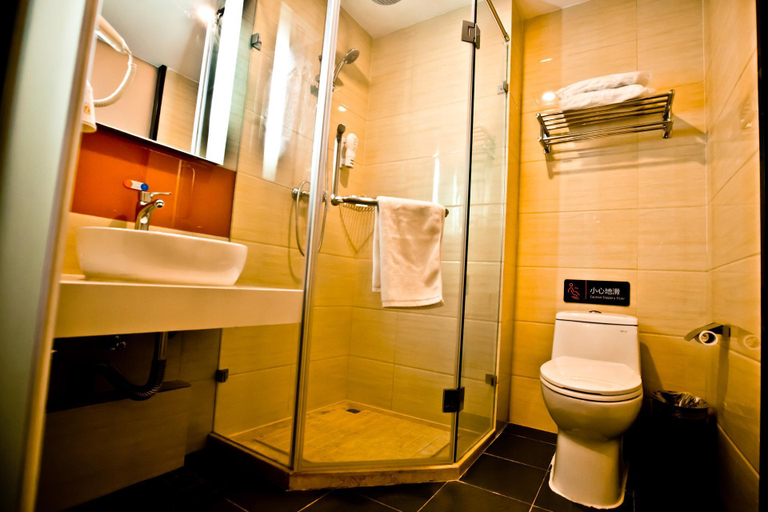 Bathroom 4, 7 Days Premium Beijing Dabaotai Metro Station Luhua Road, Beijing
