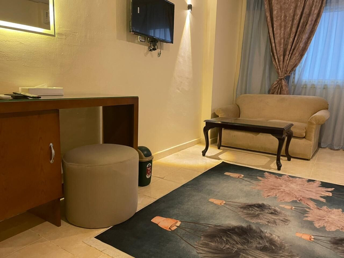 Others 5, Verssailles Pyramids Hotel, Al-'Umraniyah